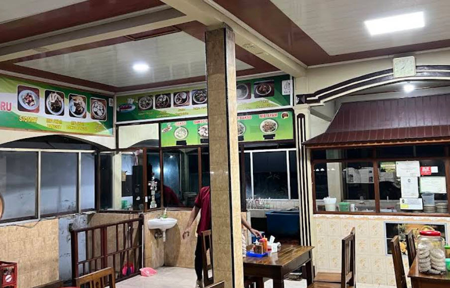 Mie Ayam dan Bakso Idolaku Pak Tikno
